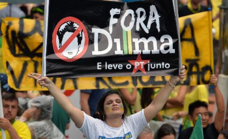 Brasilia (AFP). Brésil: Rousseff promet dialogue et humilité après les manifestations de dimanche