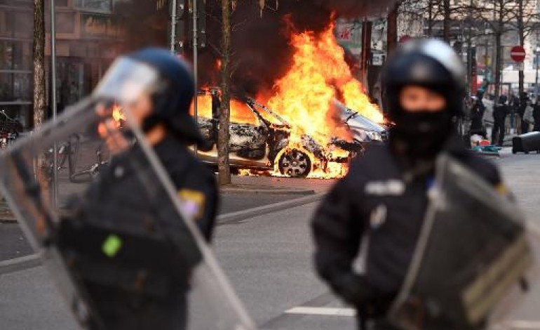 Francfort (AFP). A Francfort, heurts et violences autour de l'inauguration de la nouvelle BCE