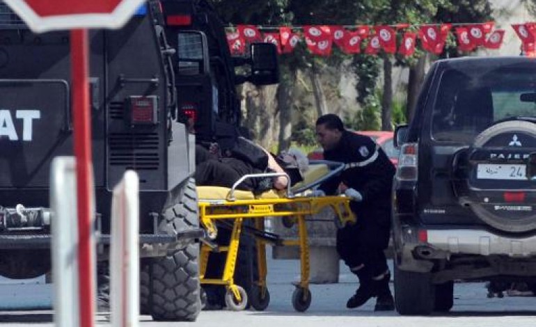 Tunis (AFP). Attaque à Tunis: 22 morts dont 20 touristes et 42 blessés