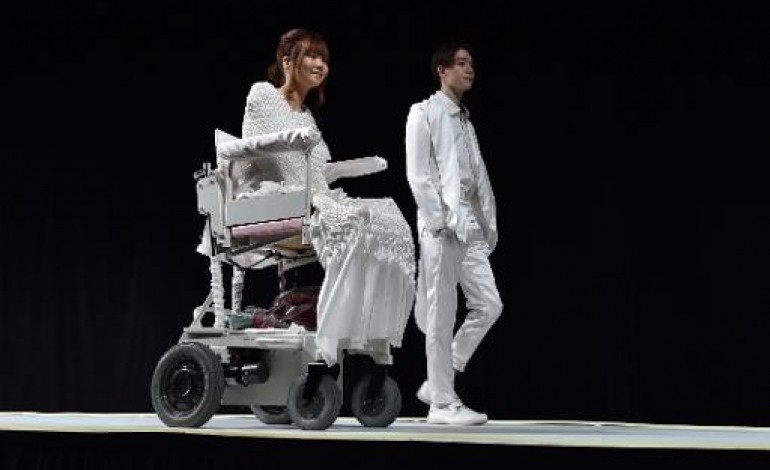 Tokyo (AFP). Mannequins en fauteuil ou aveugle, les défilés s'ouvrent au handicap à Tokyo