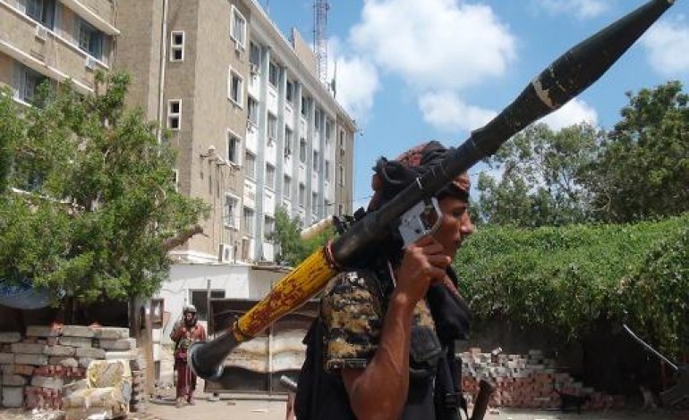 Taëz (Yémen) (AFP). Yémen: l'aéroport de Taëz aux mains des Houthis et de leurs alliés