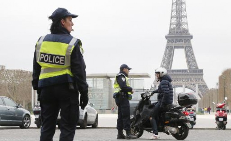 Paris (AFP). La pollution sévit toujours en France, Paris en circulation alternée lundi
