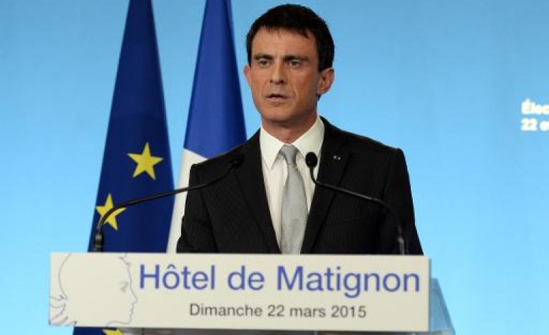 Paris (AFP). Valls: le ni-ni de l'UMP est une faute morale et politique