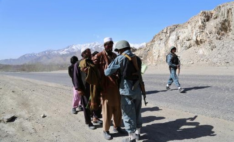 Kaboul (AFP). Afghanistan: 13 civils abattus sur une route près de Kaboul