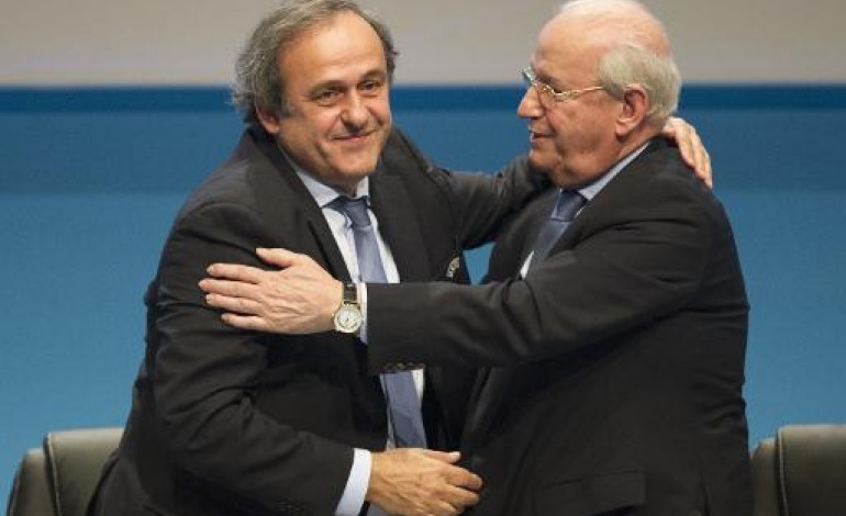 Vienne (AFP). UEFA: 3e mandat pour Platini réélu président par acclamation