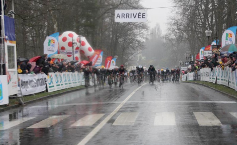 Tour de Normandie 2015 : Destang vainqueur à Forges-les-Eaux - VIDEO
