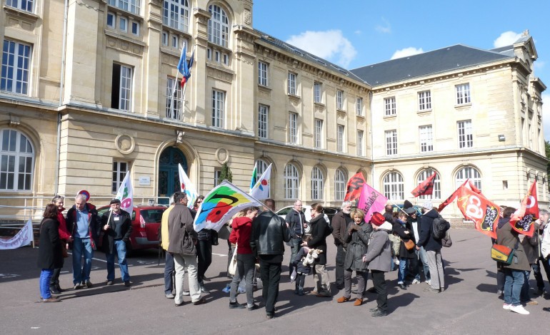 Caen : des syndicats dénoncent des suppressions de postes à la rentrée prochaine