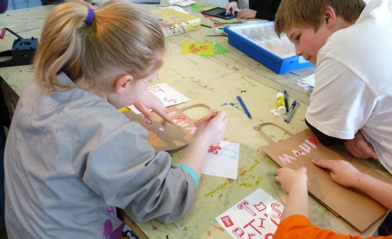 Les enfants se frottent à l'art à l'école des Beaux-Arts de Caen