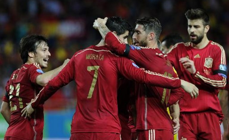 Paris (AFP). Euro-2016: l'Espagne écarte un concurrent, la Suède se relance