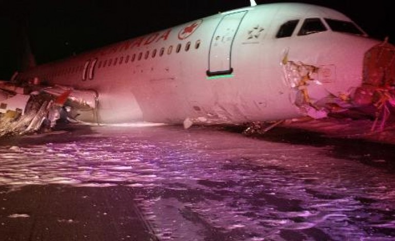 Montréal (AFP). Canada: 23 blessés dans un atterrissage raté en pleine tempête de neige