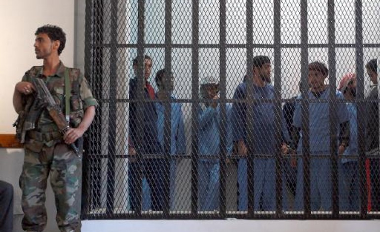 Aden (AFP). Yémen: Al-Qaïda attaque une prison, libère 300 détenus dont un de ses chefs 