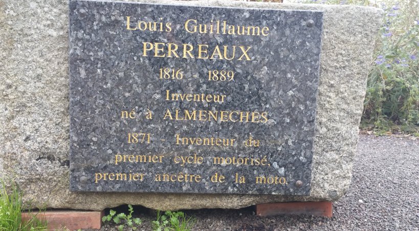 La plaque commémorative en l'honneur de Perreaux - Tendance Ouest