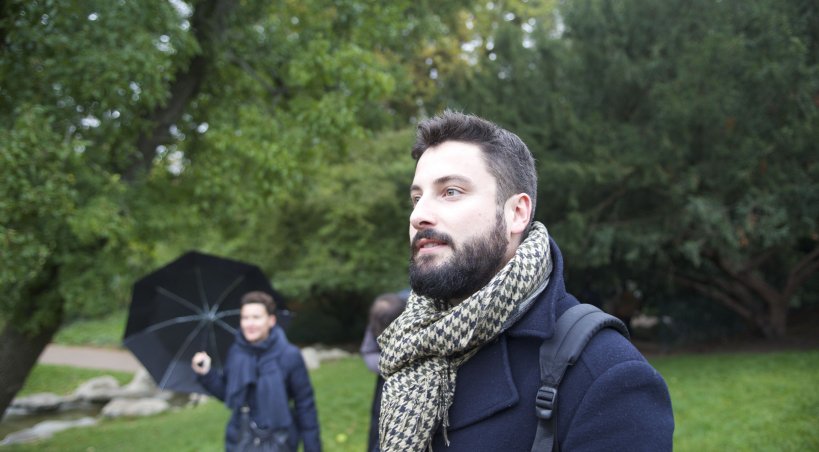 Pierre Le Gall sur le tournage du film, avec en arrière-plan l'actrice Anne Priol - Pierre Le Gall