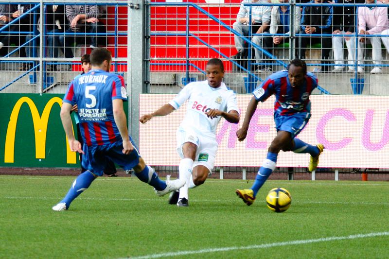 Loïc Rémy, avec deux buts, a permis aux Phocéens de revenir au score. - Maxence Gorréguès - Tendance Ouest