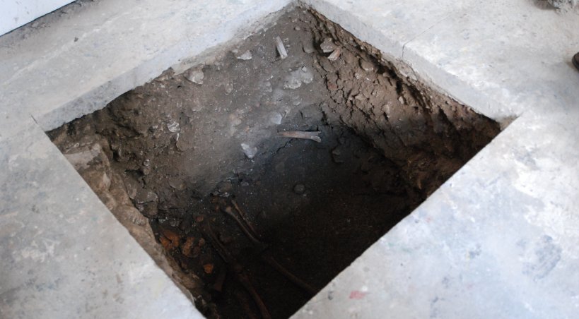 Les fouilles ont permis de sortir de terre des ossements.