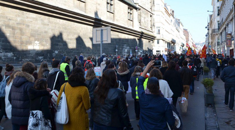 Au total, près de 2000 personnes manifestaient ce jeudi 17 mars à Rouen. - L. Picard / Tendance Ouest