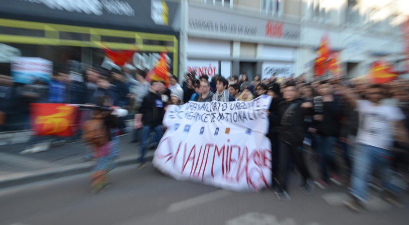 200 jeunes lycéens et étudiants faisaient partie du cortège de manifestants. - L. Picard / Tendance Ouest