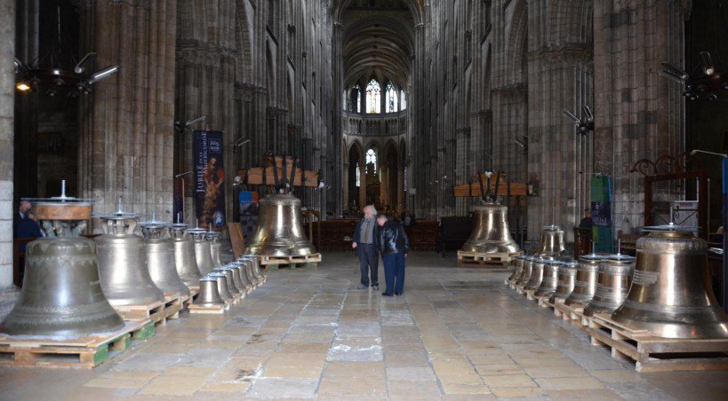 Depuis le 31 mars, les cloches étaient exposées dans la nef de la cathédrale. - Loïc Picard / Tendance Ouest