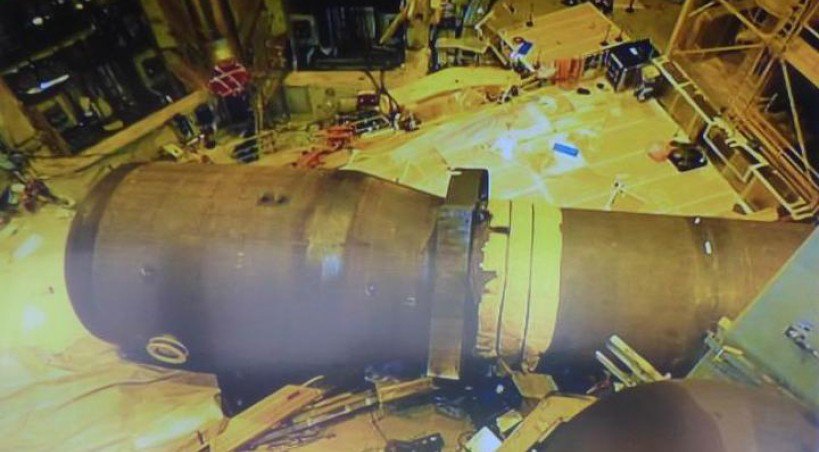 Image extraite de la vidéo surveillance du bâtiment-réacteur n°2 de la centrale de Paluel, suite à la chute du générateur le 31 mars 2016. - Réseau sortir du nucléaire.