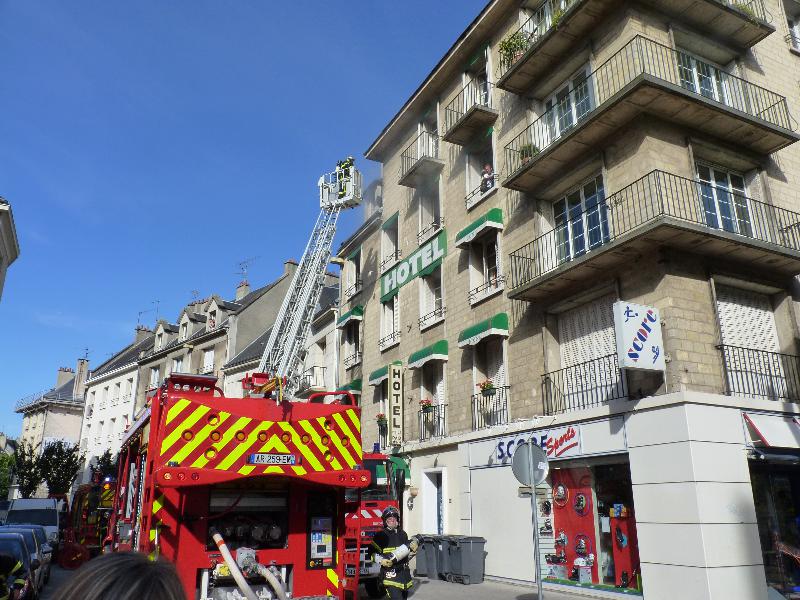 Incendie rue Neuve Saint-Jean à Caen. - Alexis Duval