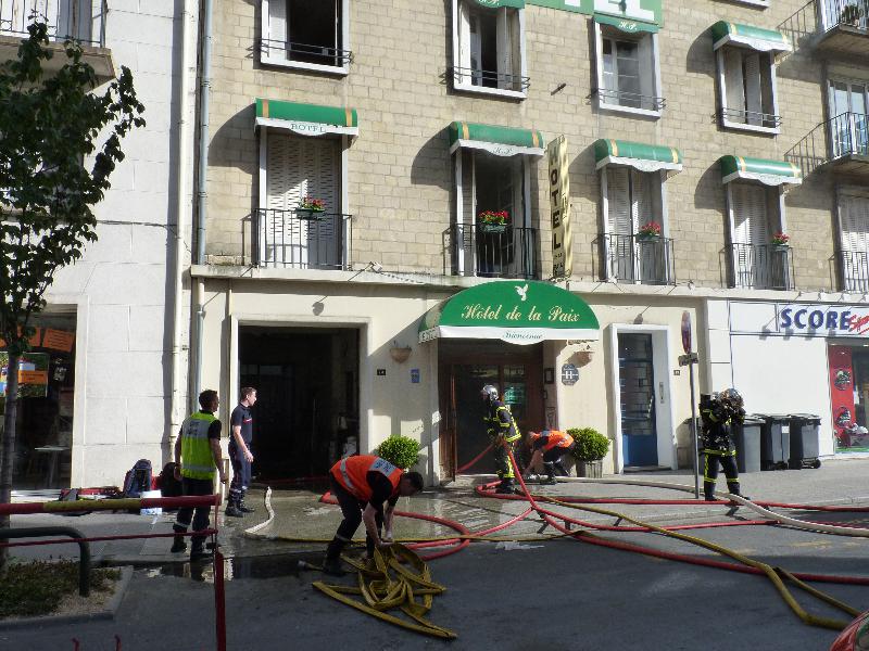 Incendie rue Neuve Saint-Jean à Caen. - Alexis Duval