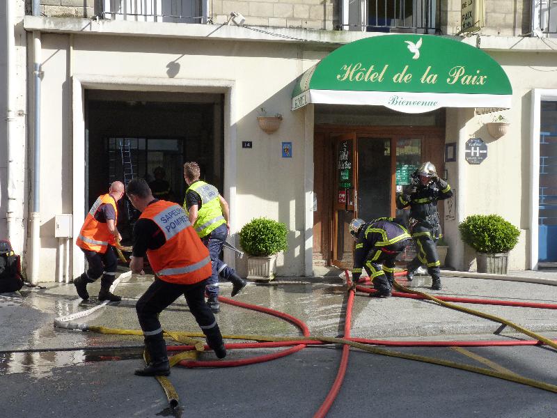 Incendie rue Neuve Saint-Jean à Caen. - Alexis Duval