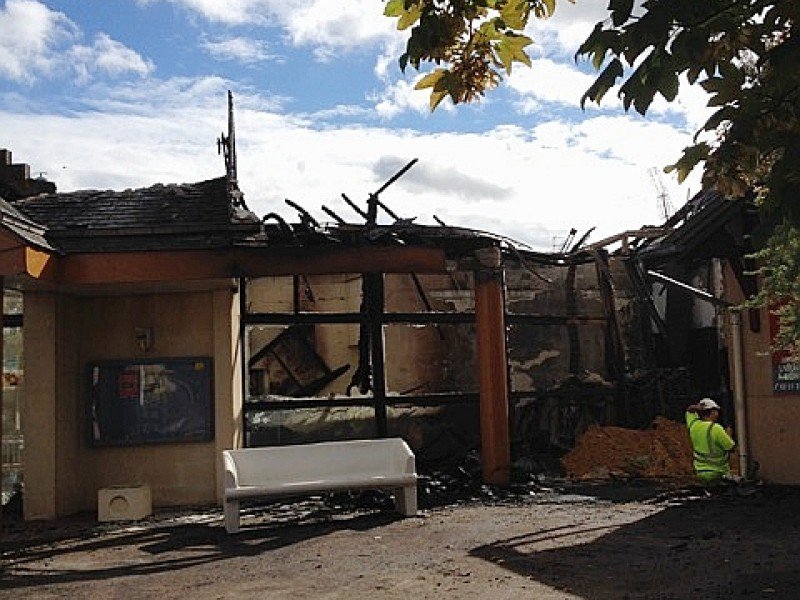 Le feu détruit la salle des fêtes de Hermanville-sur-Mer - Sophie Regaud pour Tendance Ouest