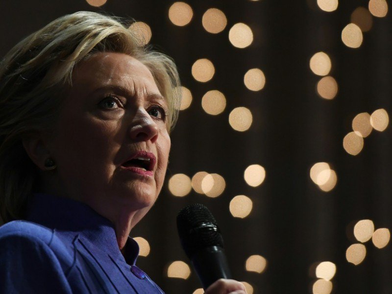 La candidate démocrate à la Maison Blanche Hillary Clinton s'exprime durant un office à Fort Lauderdale, Floride, le 30 octobre 2016 - Jewel SAMAD [AFP]