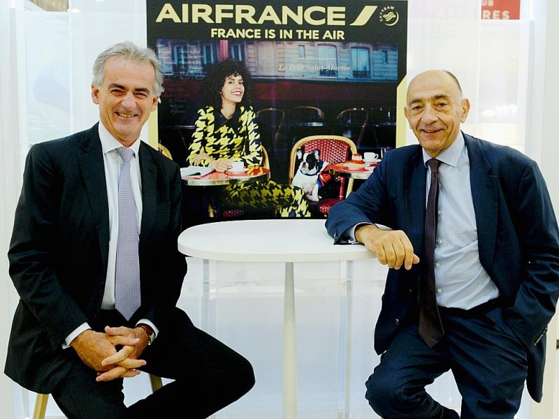 Jean-Marc Janaillac (D) et Frédéric Gagey, le 20 septembre 2016 à Paris - ERIC PIERMONT [AFP/Archives]