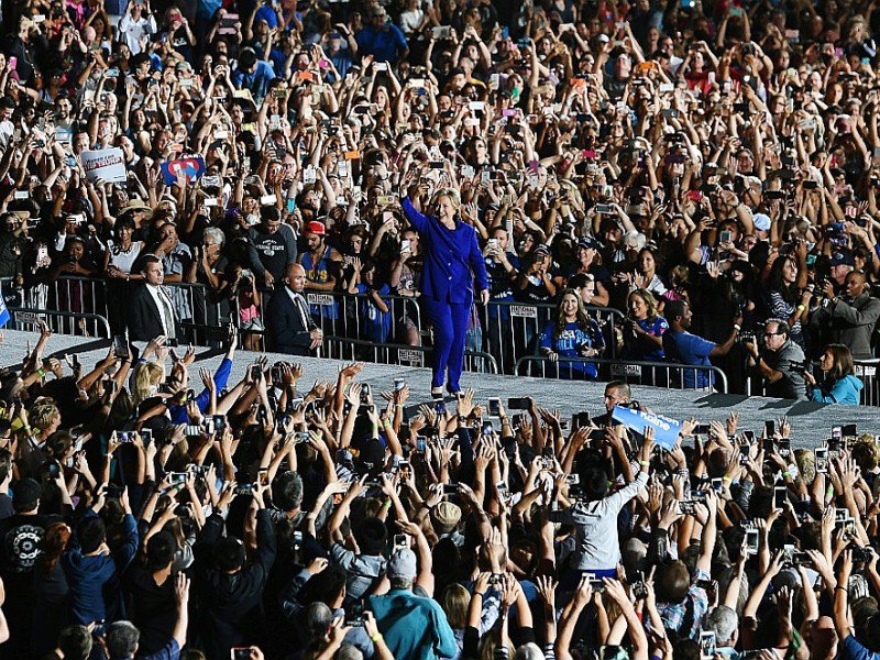 Hillary Clinton en meeting le 2 novembre 2016 à Tempe en Arizona - JEWEL SAMAD [AFP]