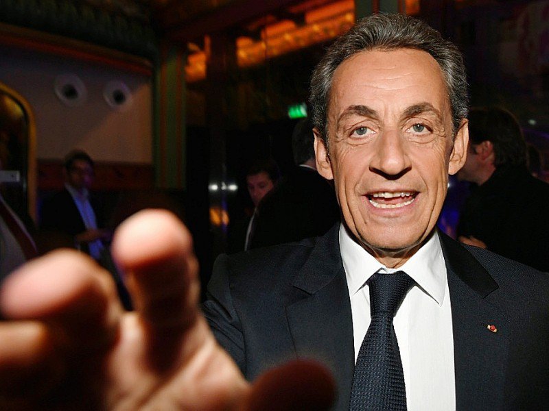 Nicolas Sarkozy à son arrivée, salle Wagram à Paris, pour le deuxième débat des primaires de la droite et du centre - Eric FEFERBERG [AFP]