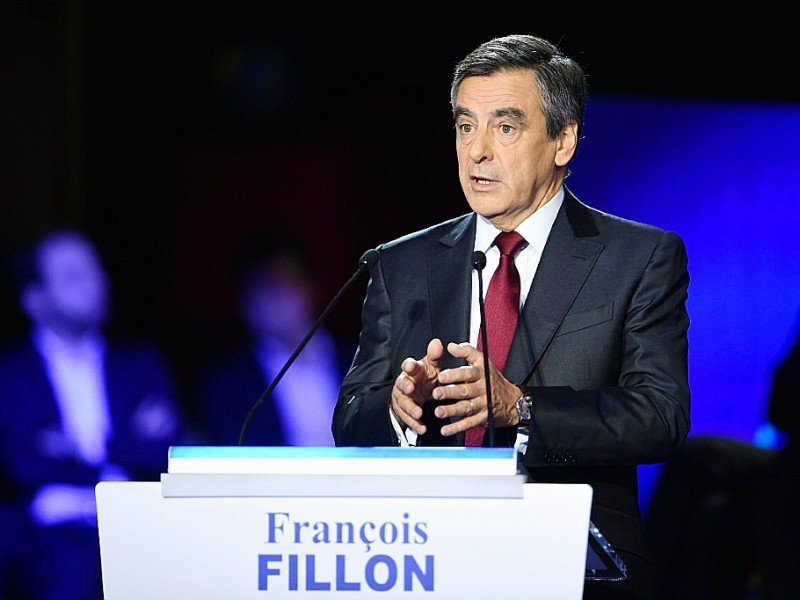 François Fillon le 3 novembre 2016 lors du débat de la primaire de droite Salle Wagram à Paris - Eric FEFERBERG [POOL/AFP]