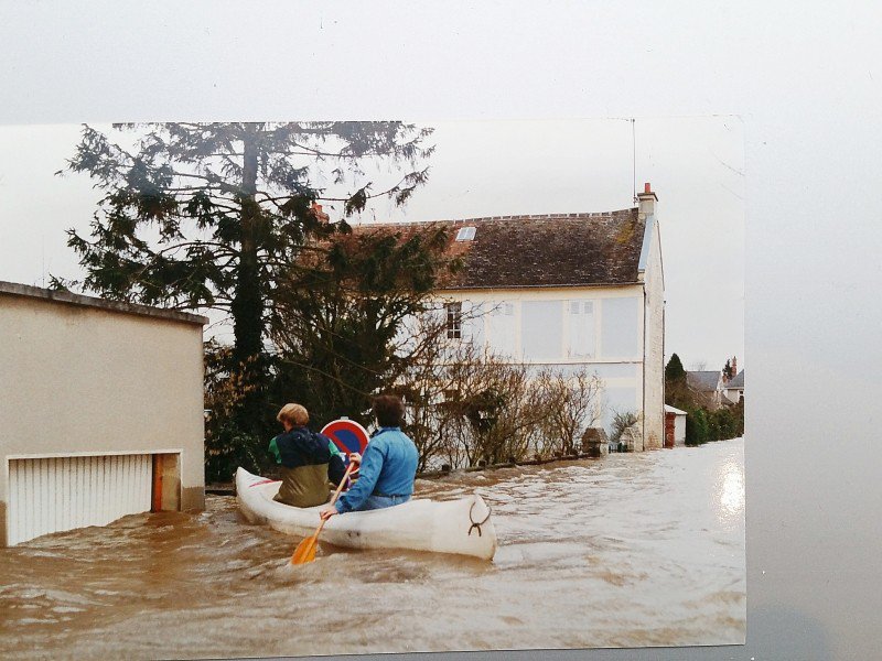 Lors des crues à Louvigny dans les années 90, l'eau montait régulièrement à plus d'un mètre. - DR
