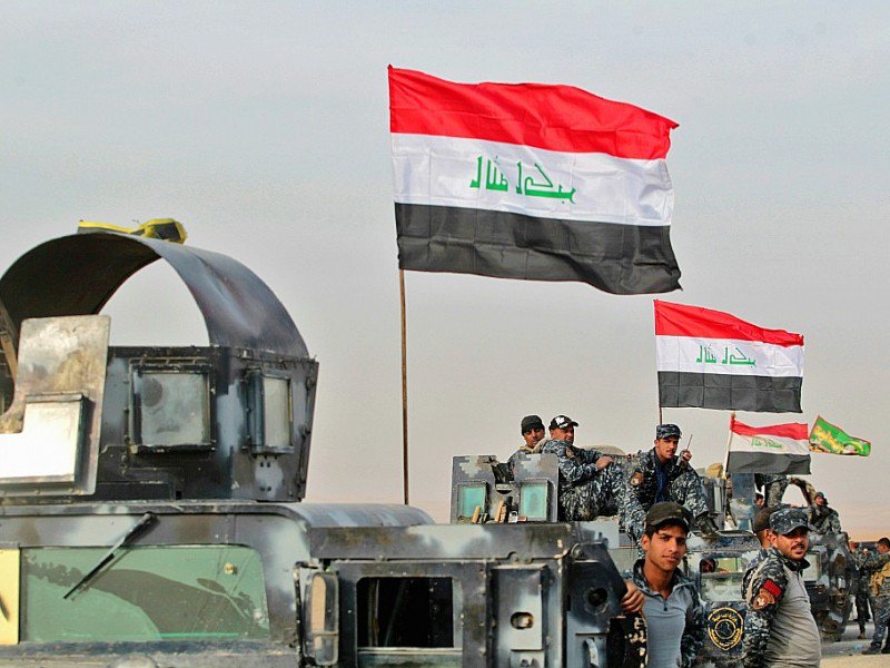 Les forces irakiennes se rassemblent au village d'Arbid, près de Mossoul, le 9 novembre 2016 - AHMAD AL-RUBAYE [AFP]