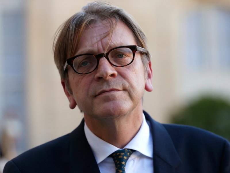 Guy Verhofstadt, membre du Parlement européen, et ancien Premier ministre belge s'adresse à des journalistes après une rencontre avec le président français, au palais de l'Elysées à Paris le 29 septembre 2015 - THOMAS SAMSON [AFP/Archives]
