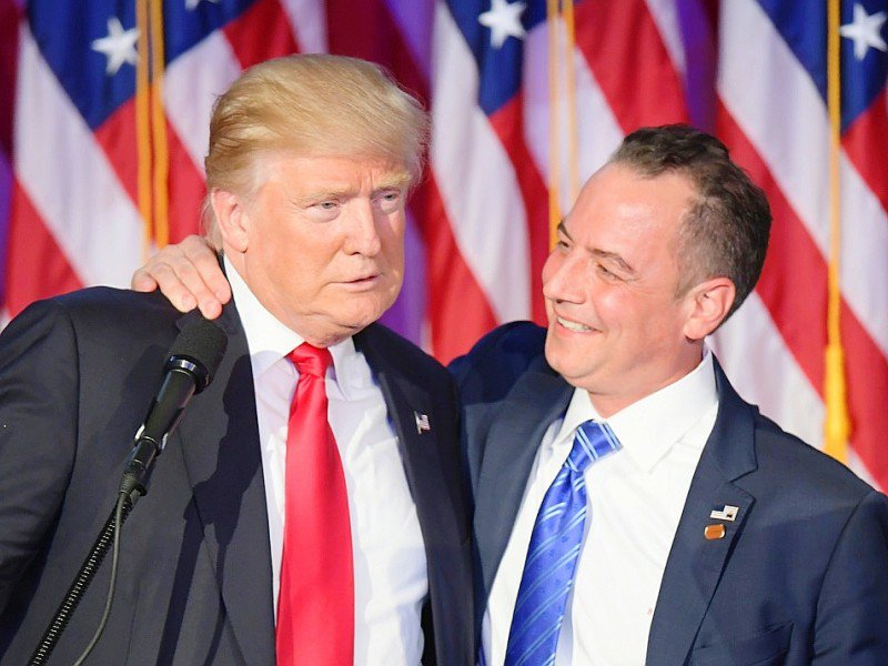 Donald Trump et Reince Priebus le 9 novembre 2016 à New York - JIM WATSON [AFP/Archives]