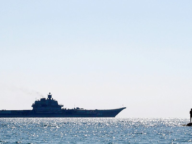Le porte-avions Amiral Kouznetsov au large de Chypre, le 27 février 2014 - Yiannis Kourtoglou [AFP/Archives]