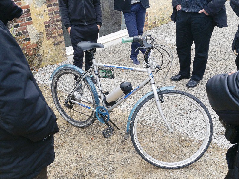 Ajouter un moteur électrique sur son vélo, c'est un exemple de ce qui est réalisé dans un FabLab. - Eric Mas