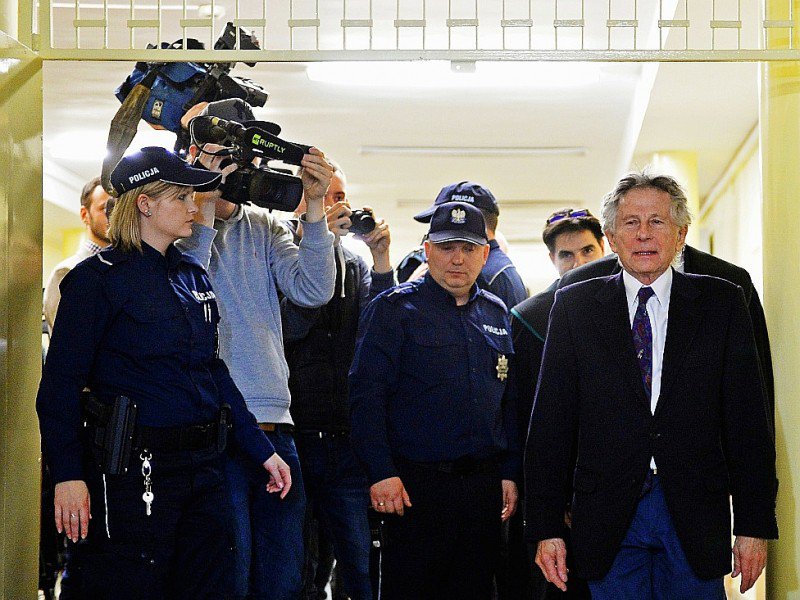 Roman Polanski à son arrivée au tribunal le 25 février 2015 à Cracovie - JANEK SKARZYNSKI [AFP/Archives]