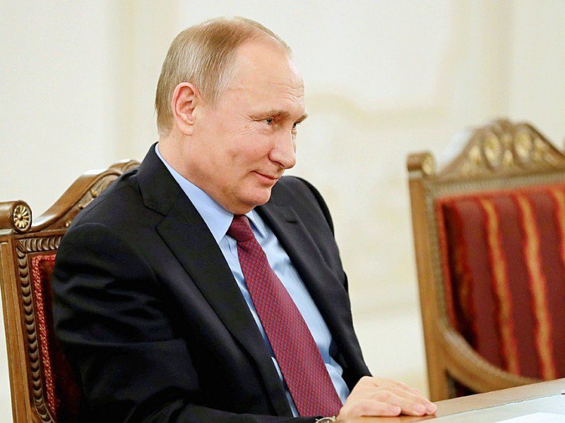 Le président russe Vladimir Poutine, le 2 décembre 2016 à Saint-Pétersbourg - Dmitri Lovetsky [POOL/AFP/Archives]