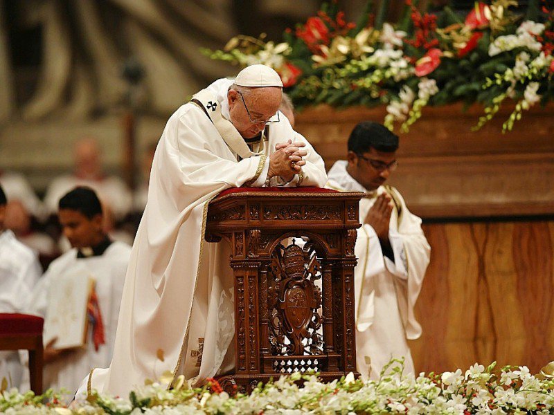 Le pape François lors de sa traditionnelle homélie de Noël, le 24 décembre 2016 au Vatican - ANDREAS SOLARO [AFP]