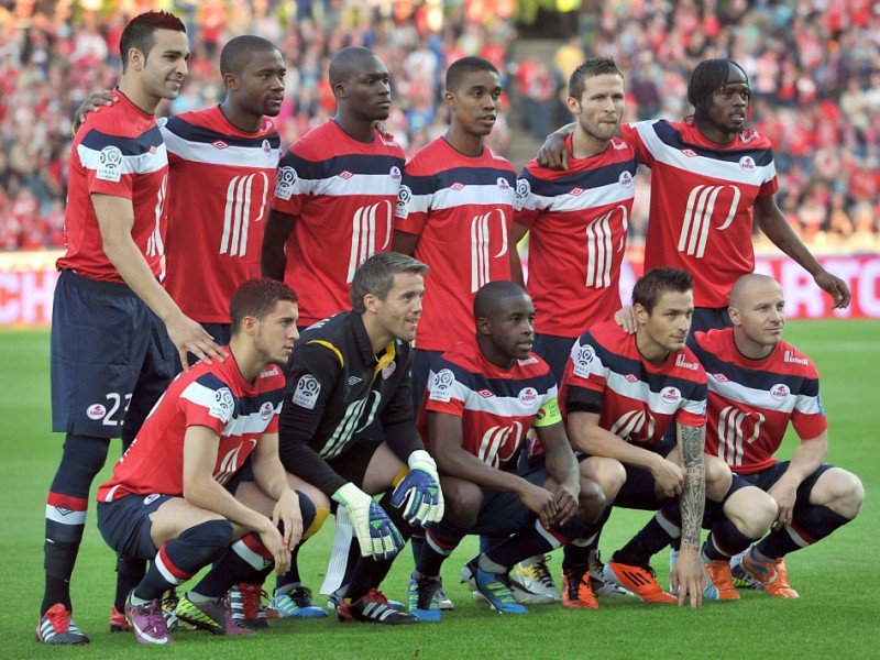 Les joueurs de Lille, champions de France de 2011, le 29 mai 2011 à domicile avant leur match de Ligue 1 contre Rennes - PHILIPPE HUGUEN [AFP/Archives]