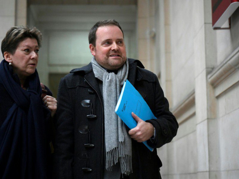 Le fondateur de la société Bygmalion, Bastien Millot, à son arrivée au tribunal correctionnel de Paris, le 14 novembre 2016 - LIONEL BONAVENTURE [AFP/Archives]