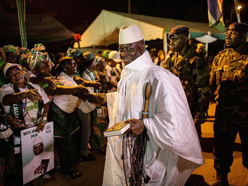 Le président Yahya Jammeh le 24 novembre 2016 à Brikama en Gambie - Marco LONGARI [AFP/Archives]