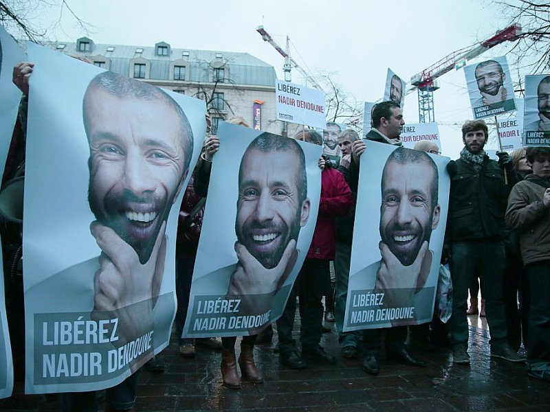Manifestation pour réclamer la libération du journaliste Nadir Dendoune, alors détenu en Irak, le 1er février 2013 à Paris - JACQUES DEMARTHON [AFP/Archives]