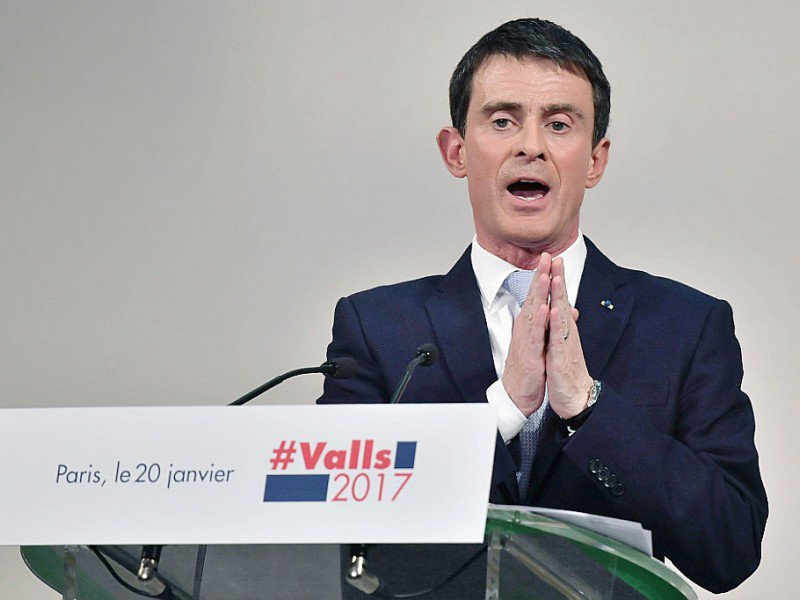 Manuel Valls lors d'une réunion électorale à Paris le 20 janvier 2017 - PHILIPPE LOPEZ [AFP/Archives]