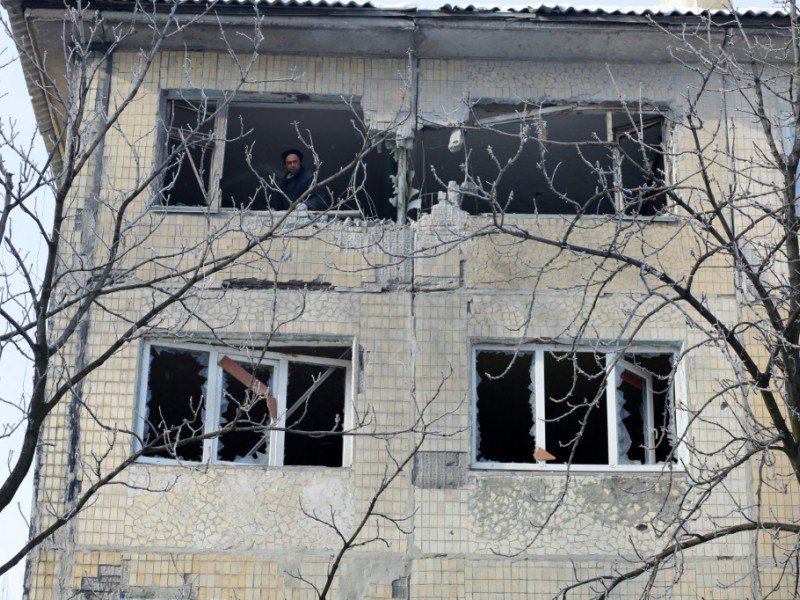 Destructions dans un immeuble à Avdiivka, dans l'est séparatiste prorusse de l'Ukraine, le 3 février 2017 - Aleksey FILIPPOV [AFP]