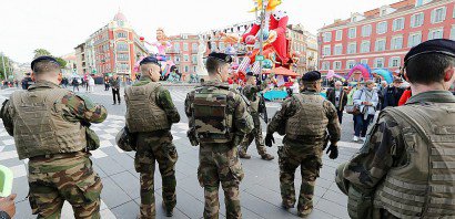 Des militaires à Nice pour assurer la sécurité lors du carnaval annuel, le 11 février 2017 - VALERY HACHE [AFP]