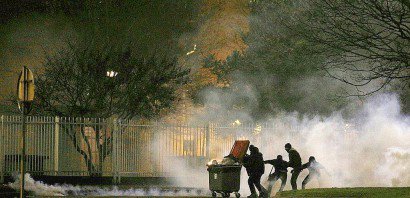 Violences à Bobigny, près de Paris, le 11 février 2017 - GEOFFROY VAN DER HASSELT [AFP]