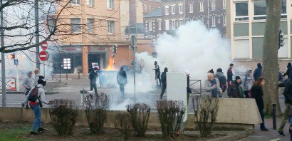 De nouvelles échauffourées ont eu lieu mercredi 15 février 2017 en marge d'un rassemblement de soutien au jeune Théo, à Rouen (Seine-Maritime).